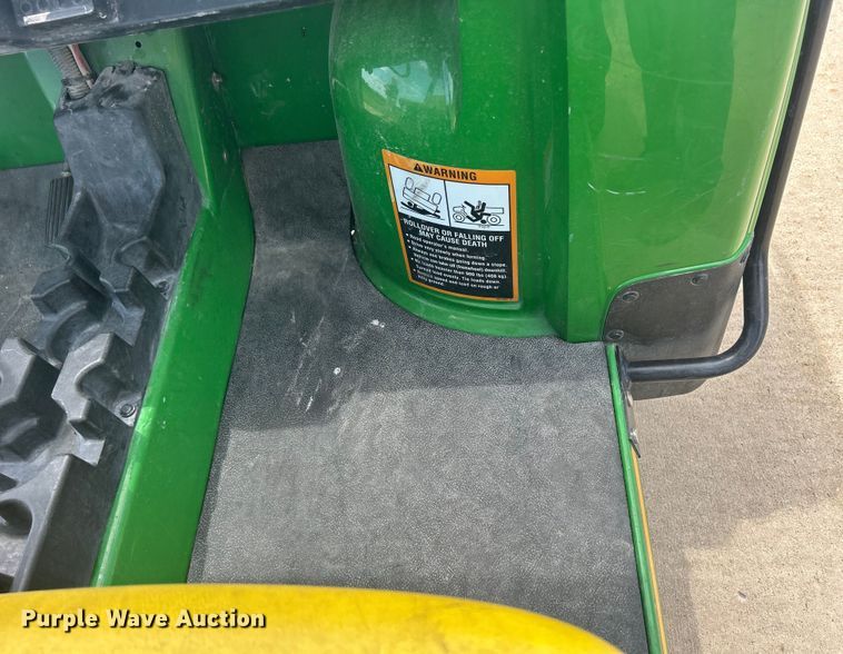 image for item MO9237 2006 John Deere  Gator HPX utility vehicle