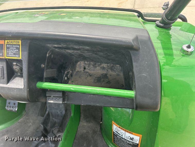 image for item MO9237 2006 John Deere  Gator HPX utility vehicle
