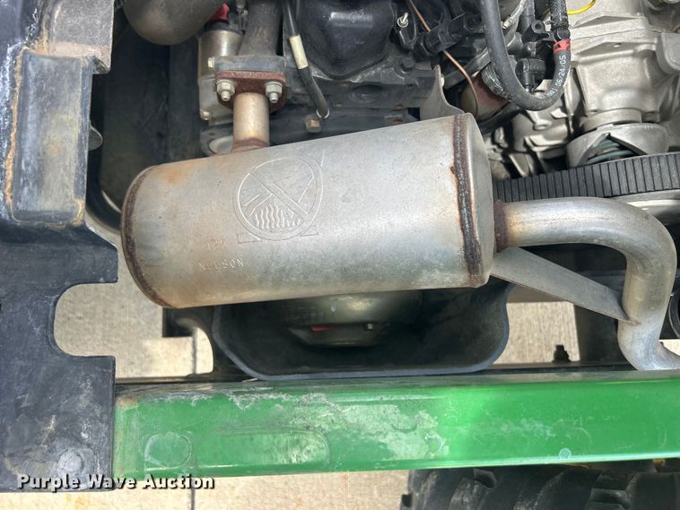 image for item MO9237 2006 John Deere  Gator HPX utility vehicle