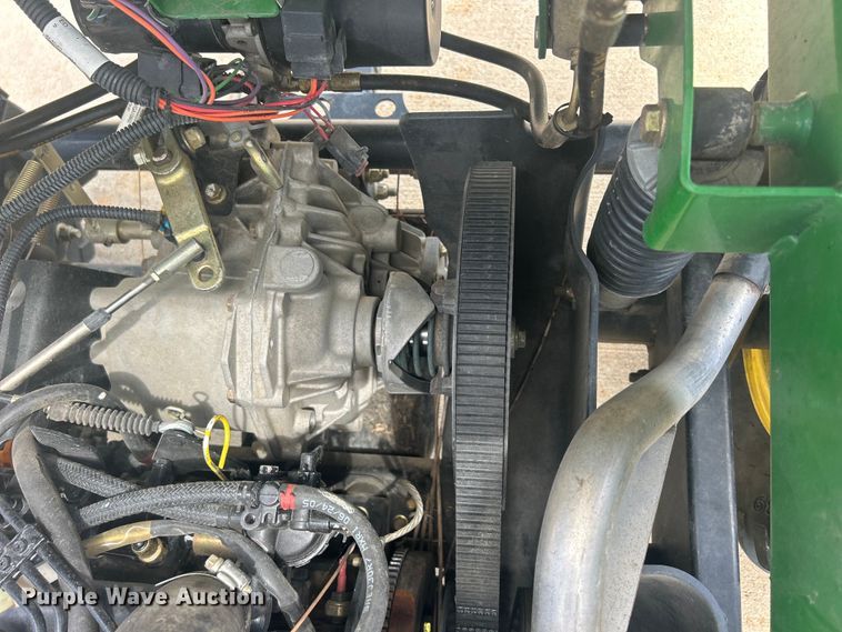 image for item MO9237 2006 John Deere  Gator HPX utility vehicle