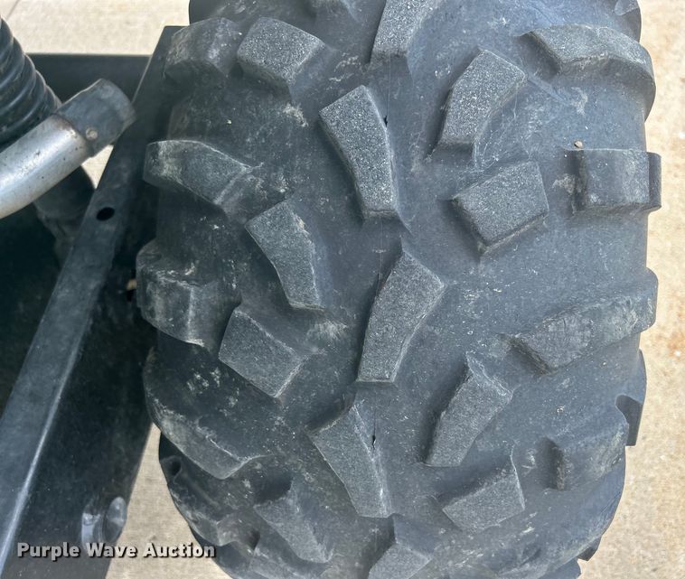 image for item MO9237 2006 John Deere  Gator HPX utility vehicle