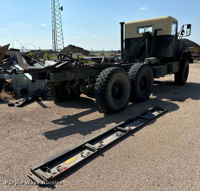 image for item MU9793 1985 AM General M923A1 truck cab and chassis