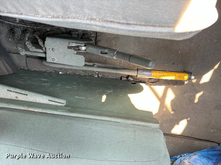 image for item MU9793 1985 AM General M923A1 truck cab and chassis