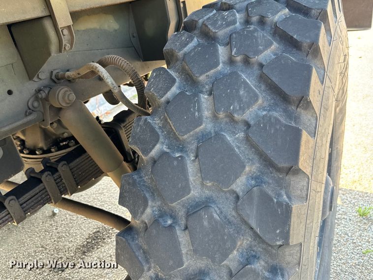 image for item MU9793 1985 AM General M923A1 truck cab and chassis