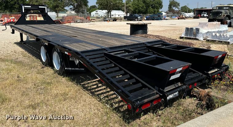 image for item MU9794 2016 PJ LD302 equipment trailer