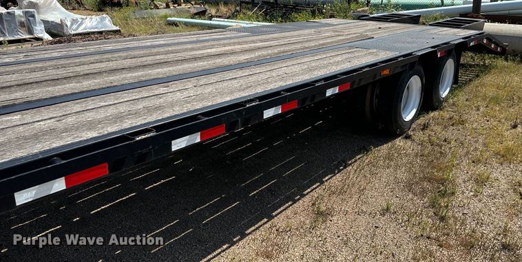 image for item MU9794 2016 PJ LD302 equipment trailer