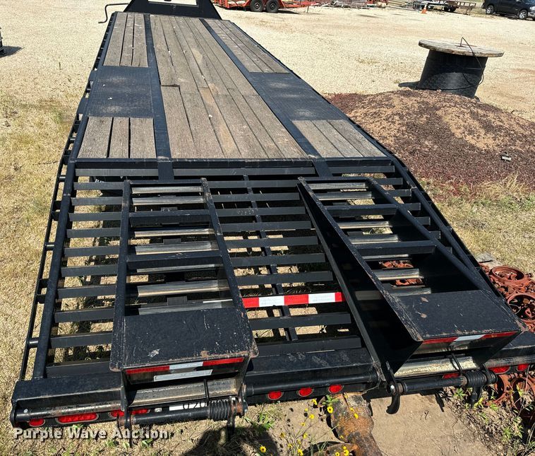 image for item MU9794 2016 PJ LD302 equipment trailer