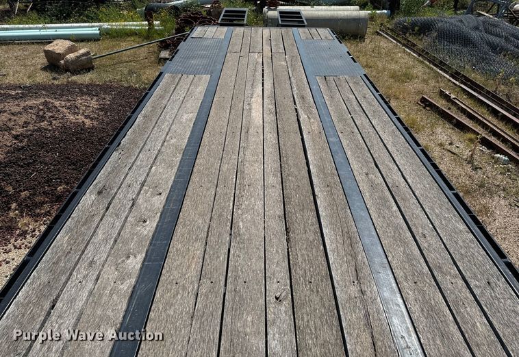 image for item MU9794 2016 PJ LD302 equipment trailer