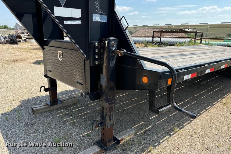 image for item MU9794 2016 PJ LD302 equipment trailer