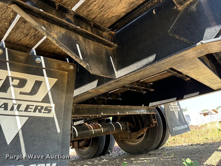 image for item MU9794 2016 PJ LD302 equipment trailer