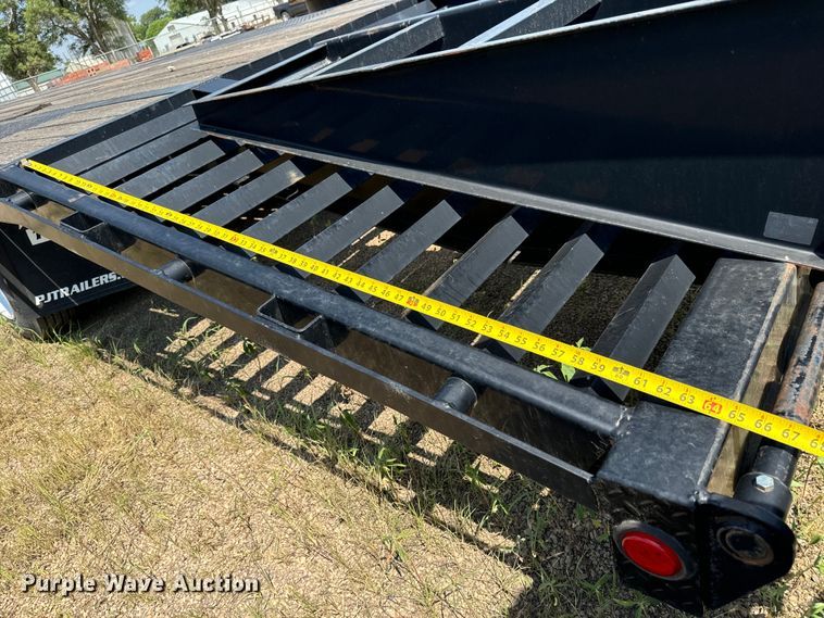 image for item MU9794 2016 PJ LD302 equipment trailer