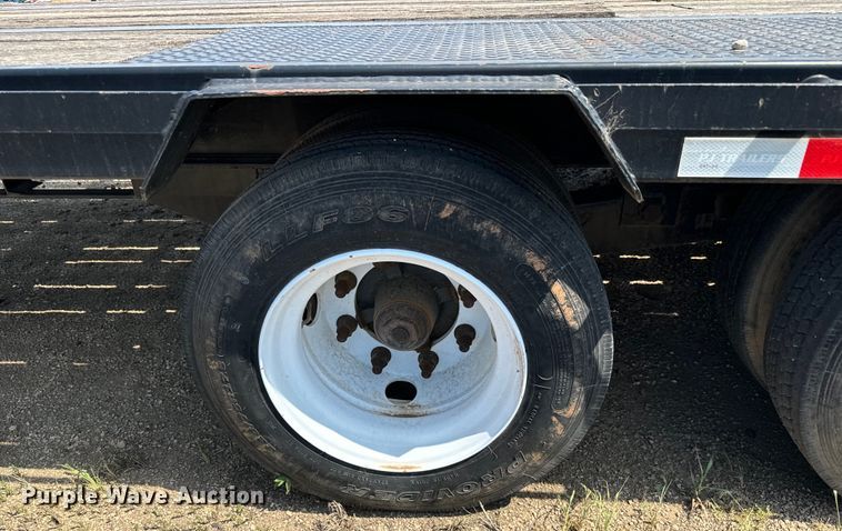 image for item MU9794 2016 PJ LD302 equipment trailer