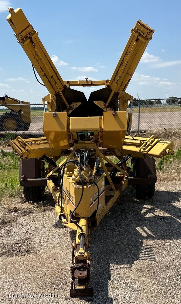 image for item MU9795 1985 Vermeer TS44A tree spade