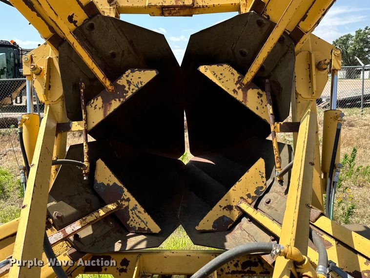 image for item MU9795 1985 Vermeer TS44A tree spade