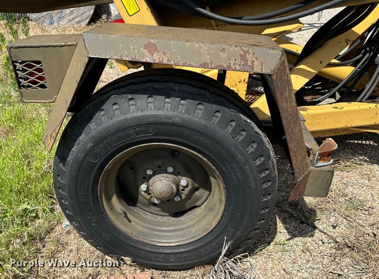 image for item MU9795 1985 Vermeer TS44A tree spade