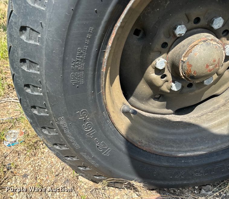 image for item MU9795 1985 Vermeer TS44A tree spade