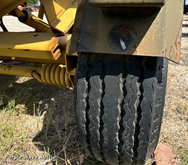 image for item MU9795 1985 Vermeer TS44A tree spade