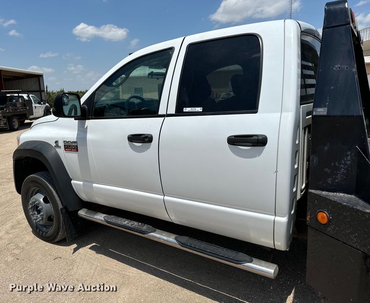 image for item MU9798 2008 Dodge Ram 4500HD flatbed truck