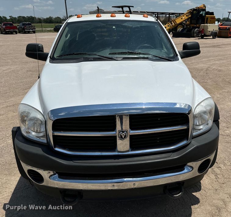 image for item MU9798 2008 Dodge Ram 4500HD flatbed truck