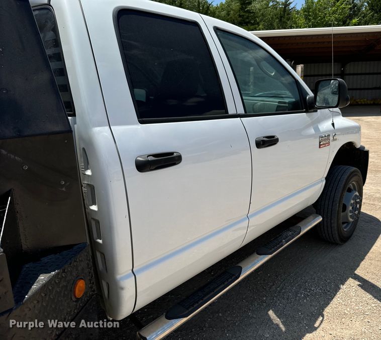 image for item MU9798 2008 Dodge Ram 4500HD flatbed truck