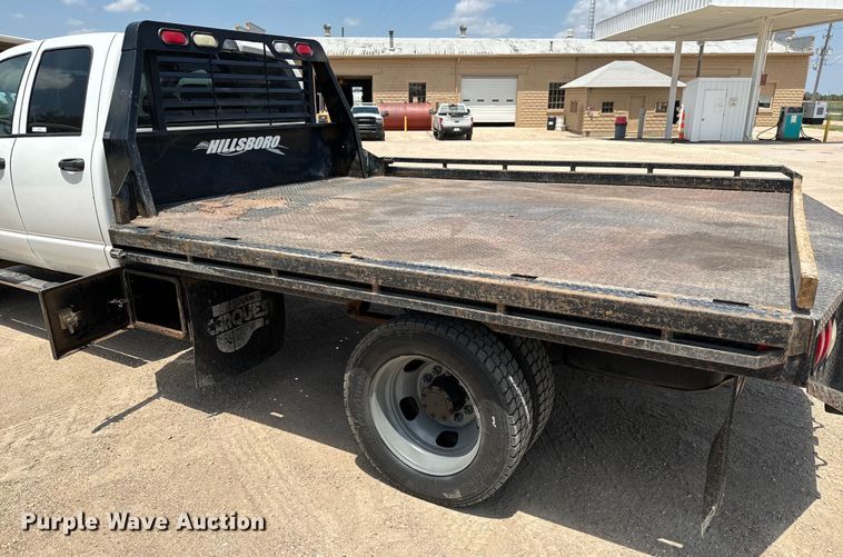 image for item MU9798 2008 Dodge Ram 4500HD flatbed truck