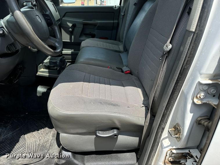 image for item MU9798 2008 Dodge Ram 4500HD flatbed truck