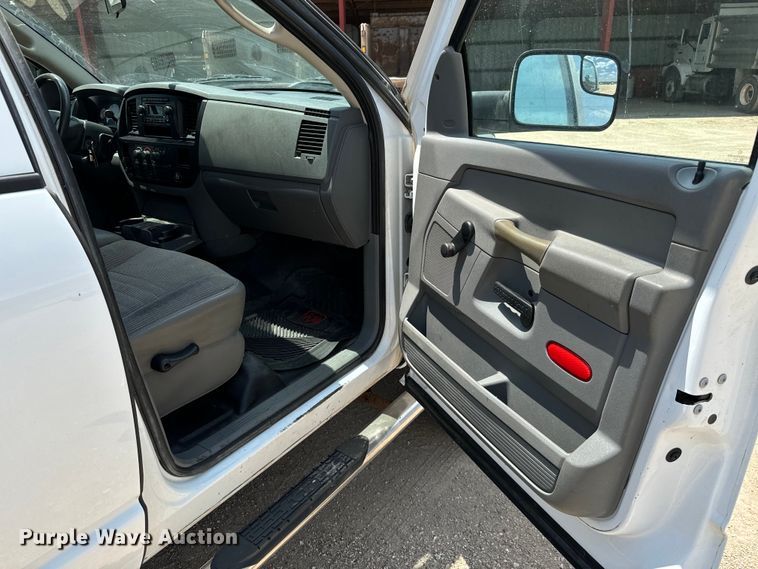 image for item MU9798 2008 Dodge Ram 4500HD flatbed truck