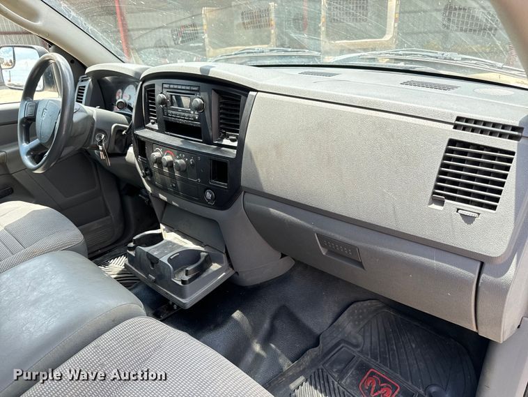 image for item MU9798 2008 Dodge Ram 4500HD flatbed truck