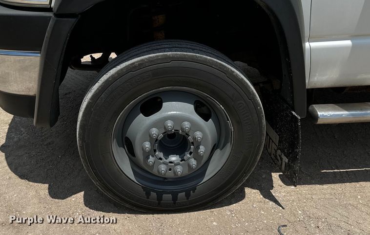 image for item MU9798 2008 Dodge Ram 4500HD flatbed truck