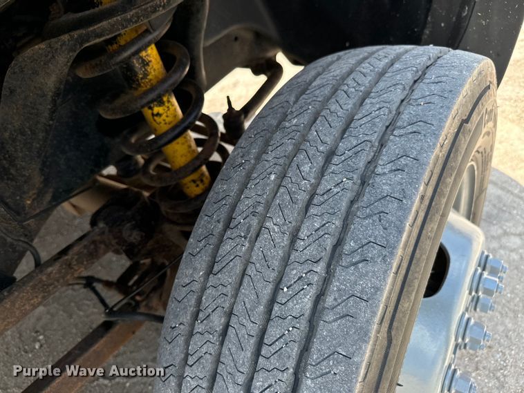 image for item MU9798 2008 Dodge Ram 4500HD flatbed truck