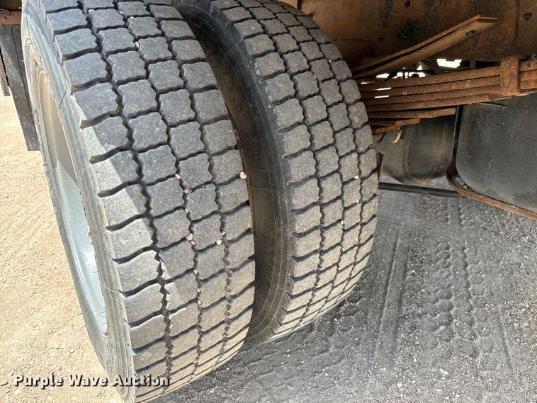 image for item MU9798 2008 Dodge Ram 4500HD flatbed truck