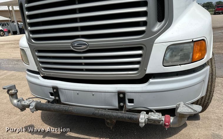 image for item MU9799 1999 Sterling water truck