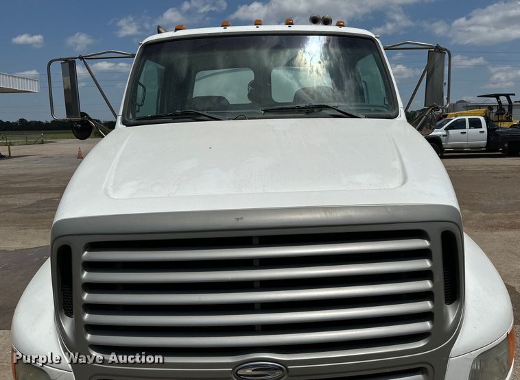 image for item MU9799 1999 Sterling water truck