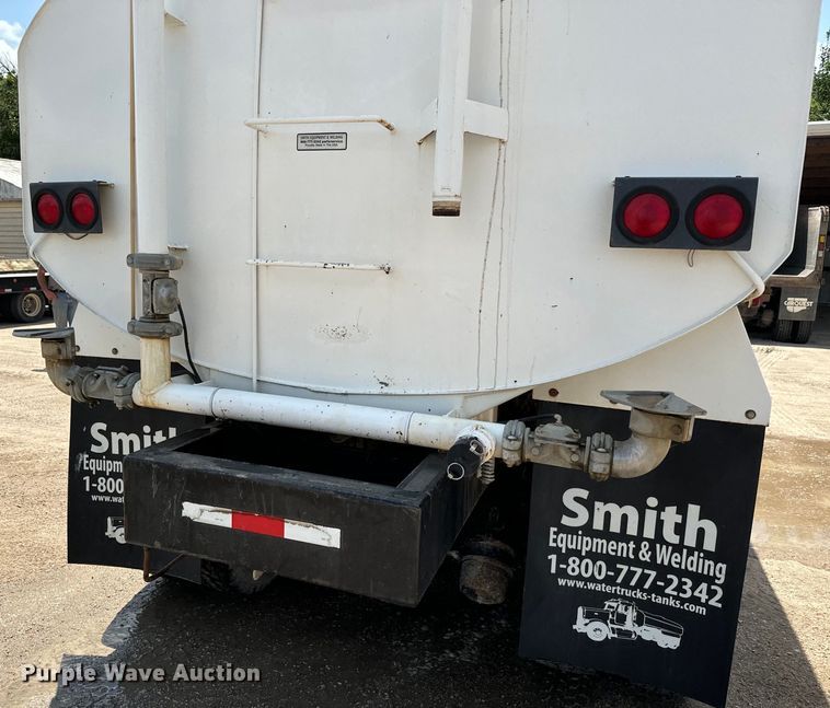 image for item MU9799 1999 Sterling water truck