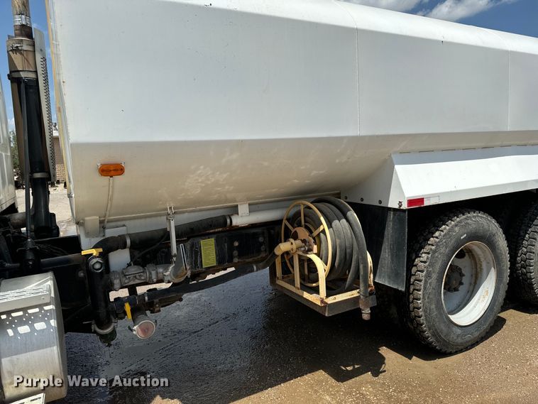 image for item MU9799 1999 Sterling water truck