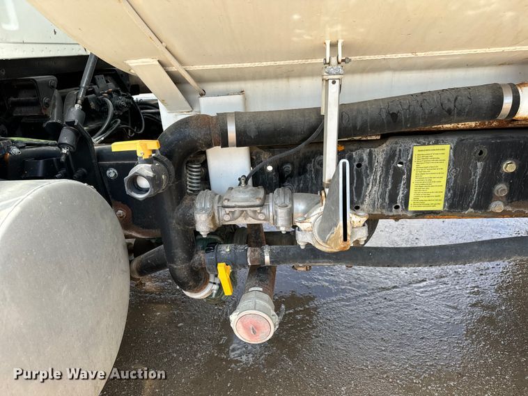 image for item MU9799 1999 Sterling water truck