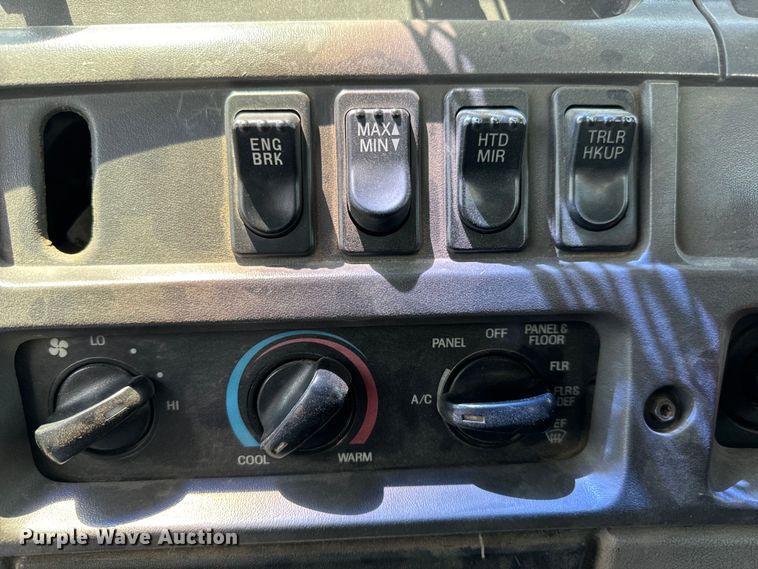 image for item MU9799 1999 Sterling water truck