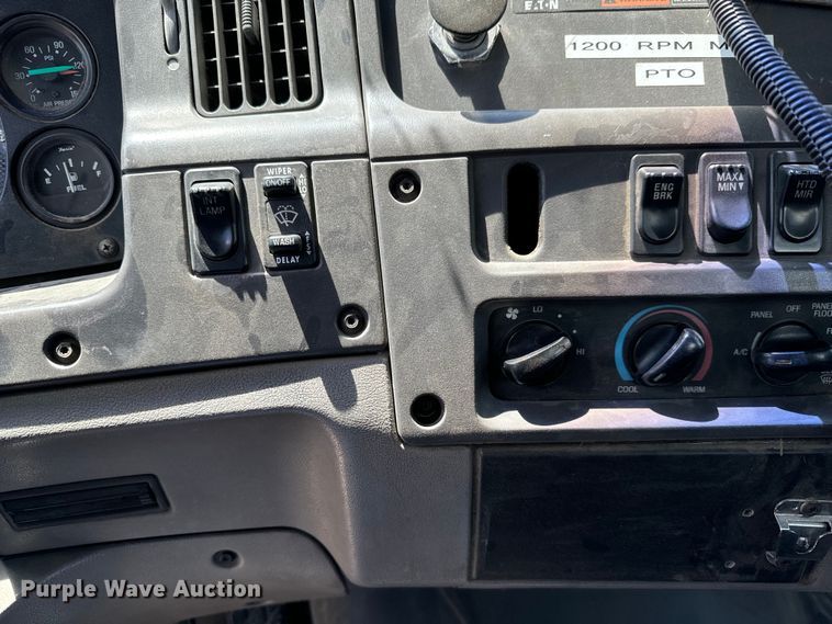 image for item MU9799 1999 Sterling water truck