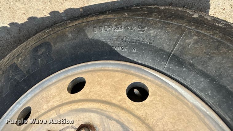 image for item MU9799 1999 Sterling water truck