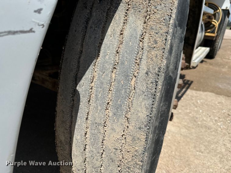 image for item MU9799 1999 Sterling water truck