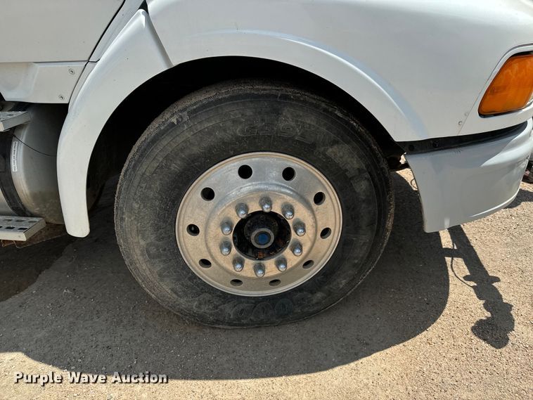 image for item MU9799 1999 Sterling water truck