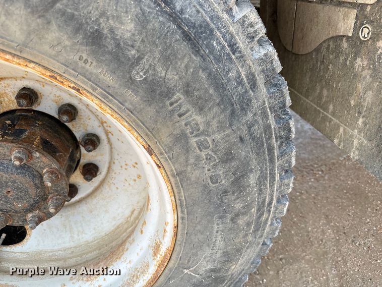 image for item MU9799 1999 Sterling water truck