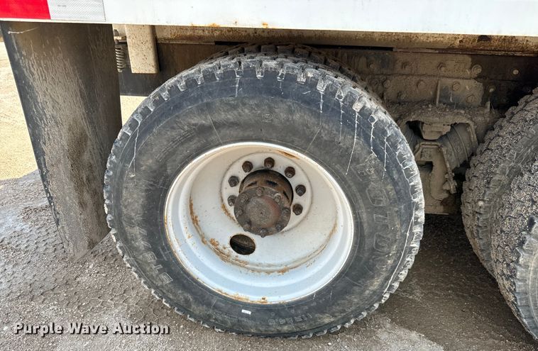 image for item MU9799 1999 Sterling water truck