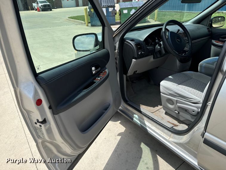 image for item MU9810 2007 Chevrolet  Uplander LS van