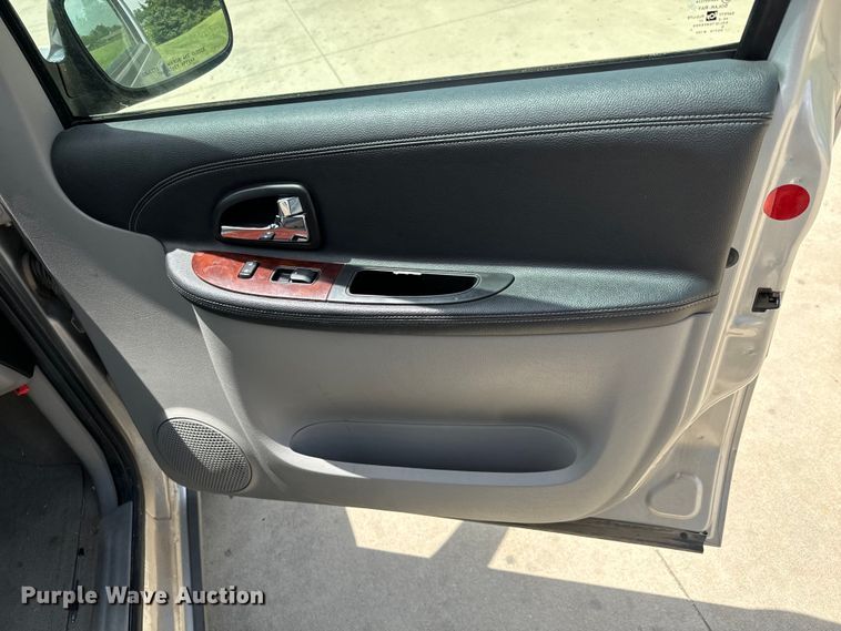 image for item MU9810 2007 Chevrolet  Uplander LS van