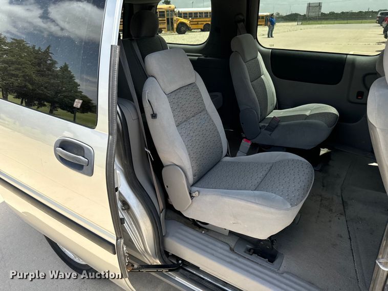 image for item MU9810 2007 Chevrolet  Uplander LS van