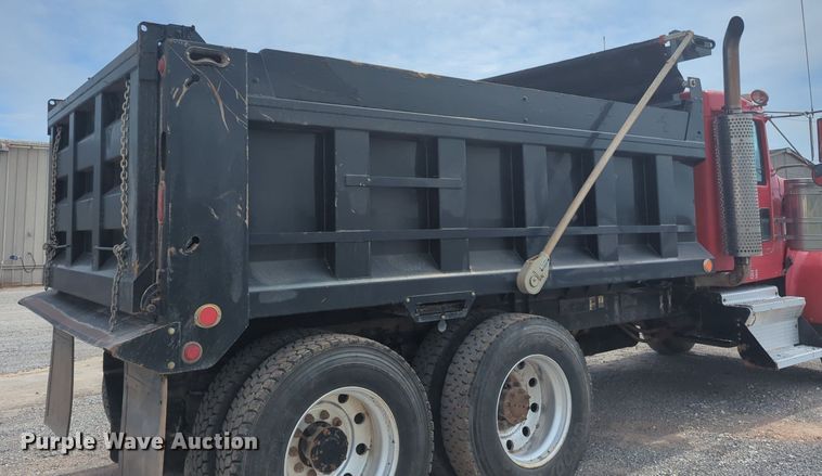 image for item NG9891 2002 Kenworth  W900 dump truck