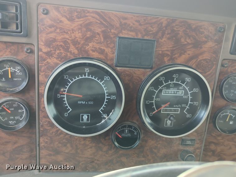 image for item NG9891 2002 Kenworth  W900 dump truck