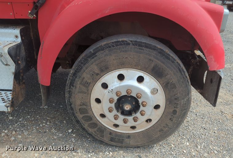 image for item NG9891 2002 Kenworth  W900 dump truck