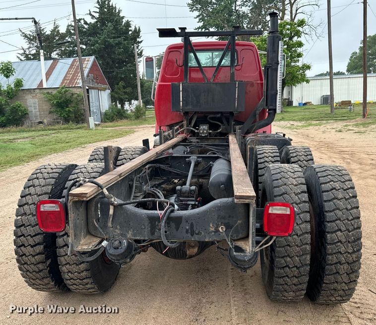 image for item NL9917 1982 GMC Brigadier  truck cab and chassis